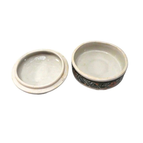 Vintage Round Trinket Ring Box Raised Flower Hand Painted 3-1/8" - Picture 4 of 5